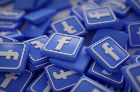 Facebook Groups Vs. Pages: The Best Marketing Tool for Startups