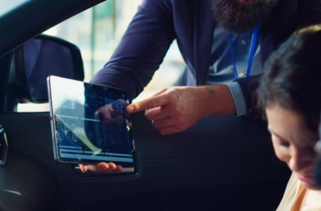To accelerate automotive marketing technology innovation, Mudd Advertising acquires DealerTrend
